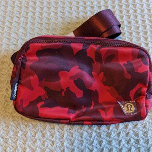 Lululemon Everywhere Belt Bag, LNY Rabbit All Over Print Red Multi, NWT